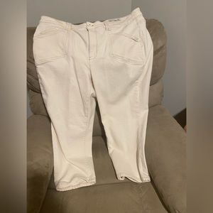 J. Jill High-rise cropped jeans size 20W color: cream. Inseam 23 1/2”